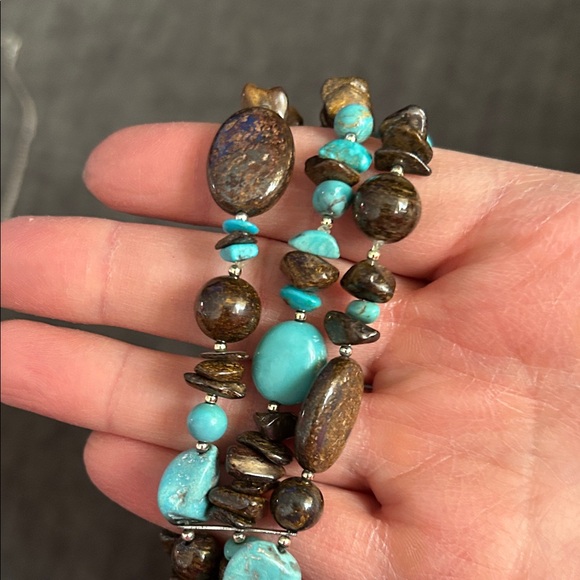 Turquoise and Silver Necklace and Bracelet Set - Picture 5 of 6